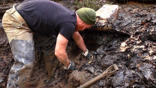 Нереально много находок из одного блиндажа / A Lot Of Relics From One Dugout
