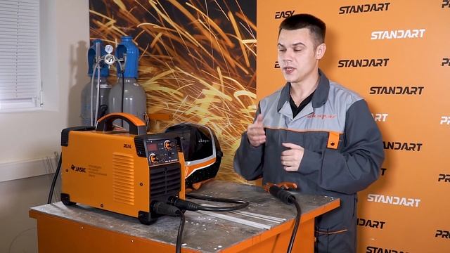 REAL ARC 250 D (Z226) – работа от 220 и 380 В без дополнительного переключения смотреть онлайн