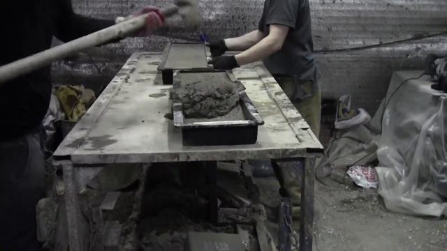 Технология производства садового бордюра (поребрика). http://smolelitbeton.ru смотреть онлайн