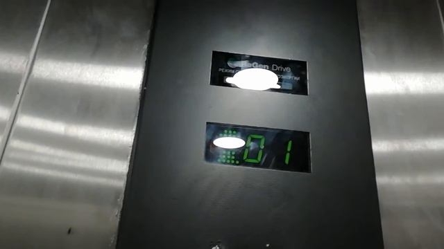 Лифт на станции МЦД D2 Остафьево