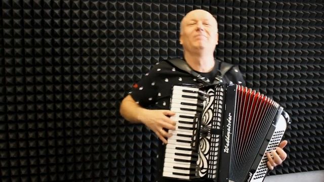 Моя бабушка курит трубку смотреть онлайн