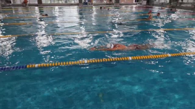 Считай гребки! Лучшее упражнение для плавания кролем техника смотреть онлайн