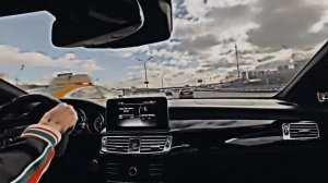 Ты молодой пацан и ты покупаешь себе Мерседес банан? черного цвета!