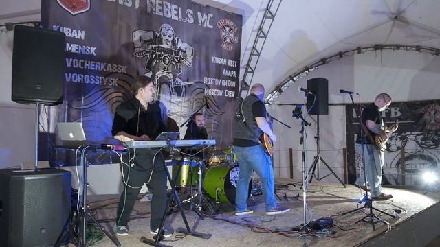 Кабанос Бэнд на дне рождения байкерского клуба "Last Rebels" смотреть онлайн