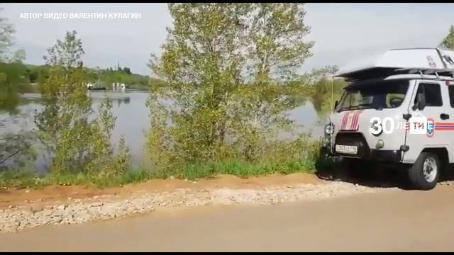 Два дачных поселка под Челнами затопило из-за перелива воды из Камы смотреть онлайн
