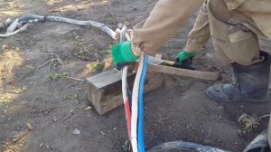 Очищаю алюминиевый кабель от изоляции