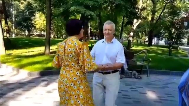 КАКОГО ЖЕ ЦВЕТА ЛЕТО?!!! ТАНЦЫ ВОЗЛЕ МАРКА БЕРНЕСА!!! смотреть онлайн