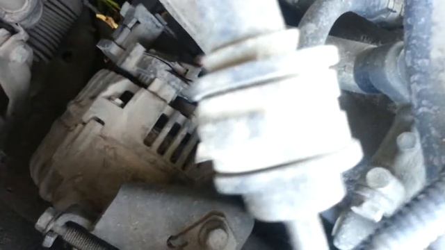 Звук двигателя Carisma