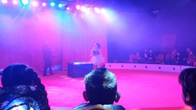 Christmas Contortion Act at Winter Funland in Manchester 2022 with Bianca Cristine смотреть онлайн