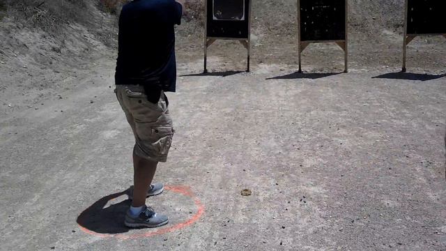 Sonny shooting drills w/ Glock 23 смотреть онлайн