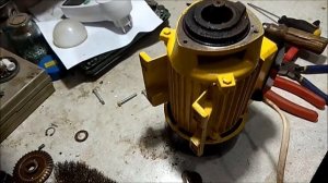 Водонасосная станция сильно шумит.Ремонт своими руками.