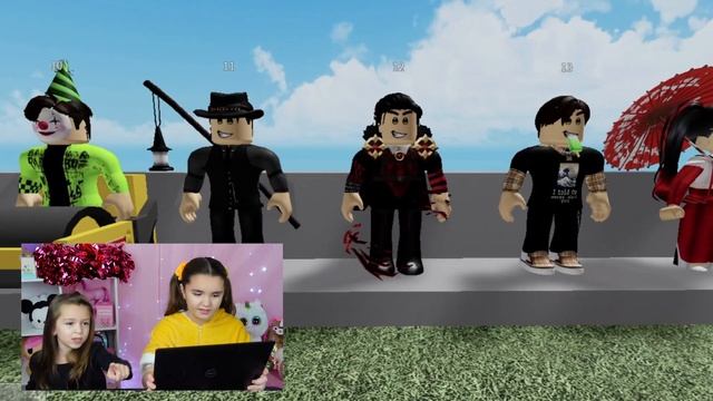 Spying on YouTubers - Roblox Outfit Loader! смотреть онлайн