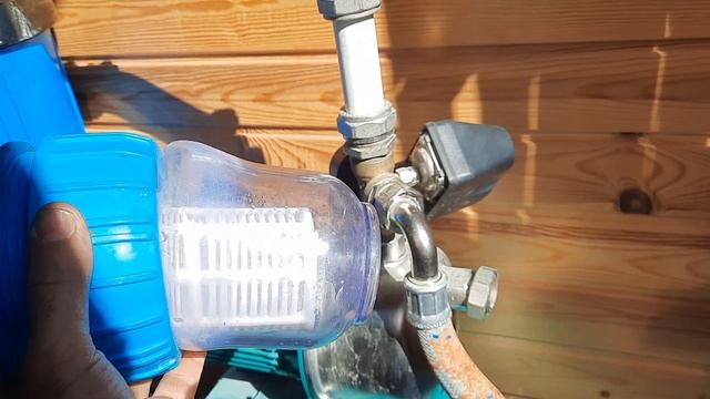 От солнца расплавился корпус водяного фильтра. смотреть онлайн