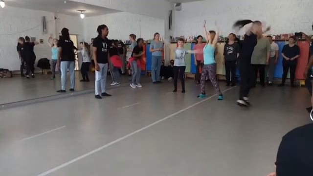 DCDC в Екатеринбурге-05. Фрагмент Мастер-класса для студии "Открытый город" смотреть онлайн