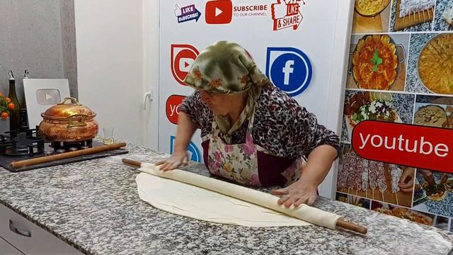 Evde Börek Nasıl Yapılır. Semiz Otlu Börek Tarifi . Börek Hamuru Nasıl Yoğurulur . Börek Içi . Yufk