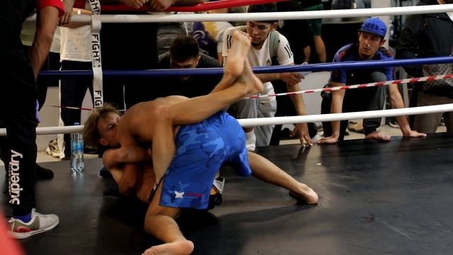 Денис Левин (Россия) vs. Рахматулло Умархожаев (Кыргызстан) | 61 кг смотреть онлайн