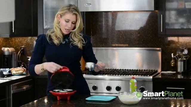 Smart Planet PEANUTS Waffle Maker смотреть онлайн