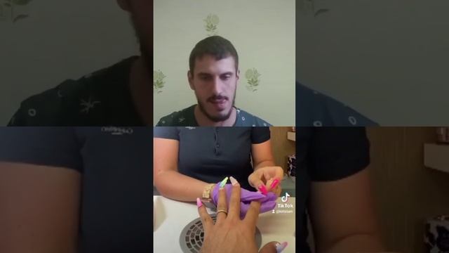 опробываем новую профессию)... #приколы #юмор #смех #shorts #ноготочки #мастеркласс смотреть онлайн