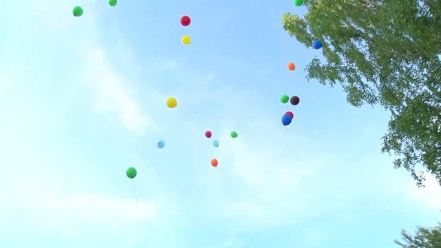 Шарики в небе смотреть онлайн