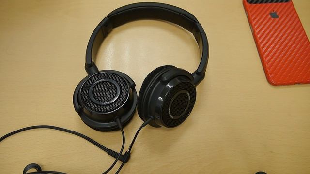 О наушниках YAMAHA HPH-200 смотреть онлайн