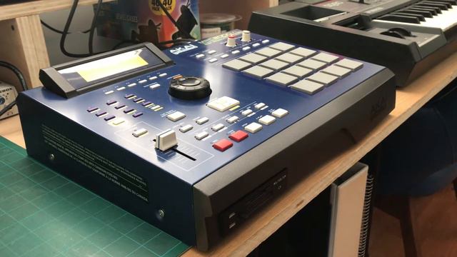 Blue beat - MPC 2000xl + Ensoniq SQ80 смотреть онлайн