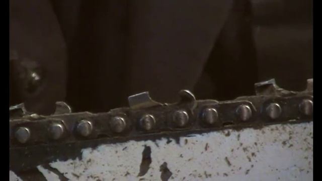 Chainsaw abuse, bad sharpening leads to more problems, correcting the tooth profile смотреть онлайн