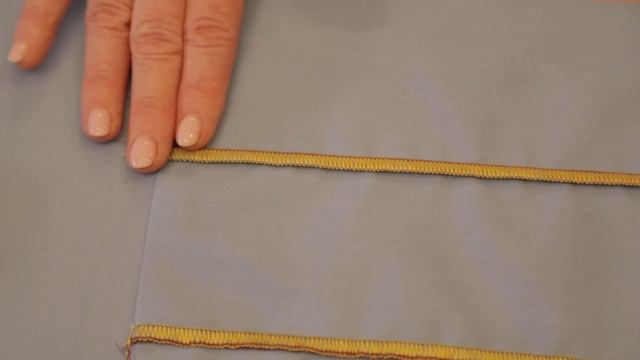 Flatlock with the Lace Applicator Foot смотреть онлайн