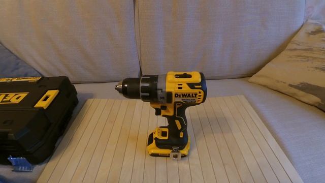 Шуруповёрт DeWalt DCD 791.Биты DeWalt DT7969QZ смотреть онлайн