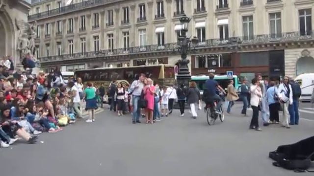 Уличные музыканты в Париже 2 смотреть онлайн