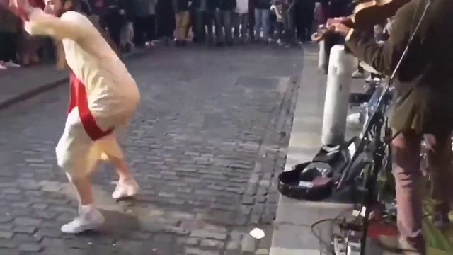 Иисус танцует под прекрасную песню | Jesus dancing смотреть онлайн