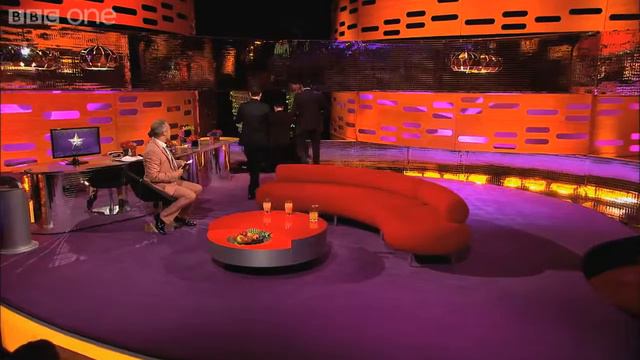 Hugh Jackman, Michael Fassbender & James McAvoy dance to Blurred Lines - The Graham Norton Show смотреть онлайн