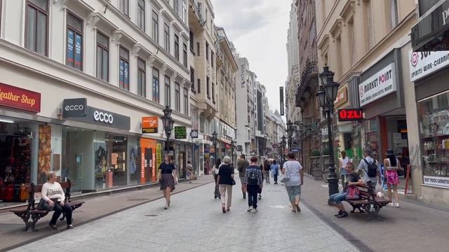 Budapest Vlog 2021 L Gerbeaud Cafe & Premier Outlet