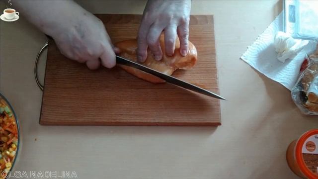 салат__ВОСТОРГ__с морковью по корейски и копченой курицей
