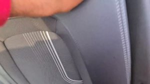 Hyundai Venue SX (O) vs Hyundai Creta E | BASE VS TOP | Which one to buy in 2021?