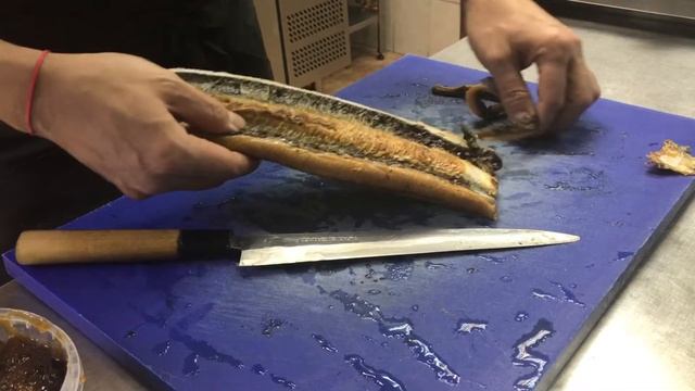 Разделывать угря смотреть онлайн