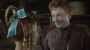 Клип на фильм "Женитьба Бальзаминова". Песня "Лютики цветочки у меня в садочке"