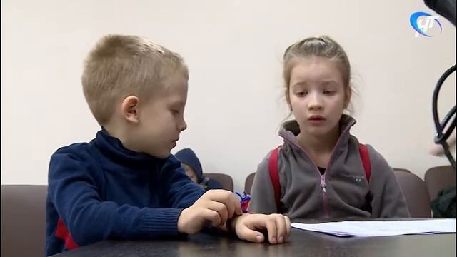 С особенностями различной работы дети познакомились в «Городе профессий» смотреть онлайн