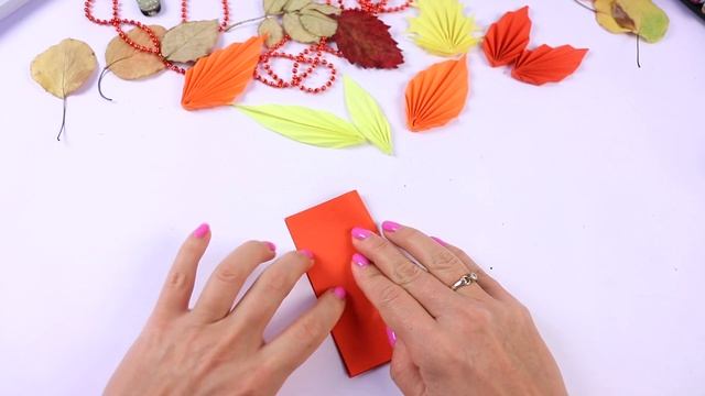 5 DIY Осенние ЛИСТЬЯ из бумаги за 2 min! Осенние Поделки смотреть онлайн