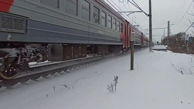 "Квадрат!" ЭД2Т-0045 Сообщением Москва-Казанская-Голутвин отправляется со станции Бронницы смотреть онлайн