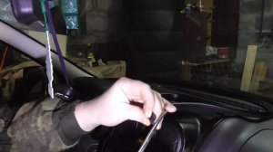 Уплотнитель между лобовым стеклом и торпедой Лада Гранта. Антискрип.