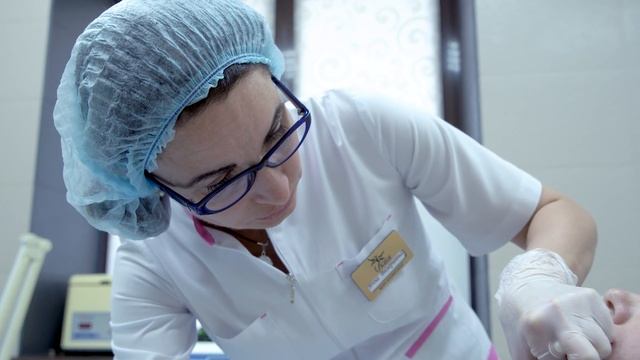 Коррекция второго подбородка липолитиками (Strekoza Obninsk) смотреть онлайн