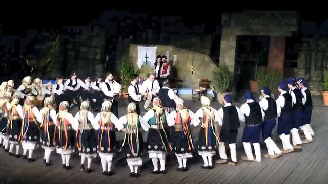 Xorostasi Dora Stratou May 2012 Asvestades Zonaradikos.avi смотреть онлайн