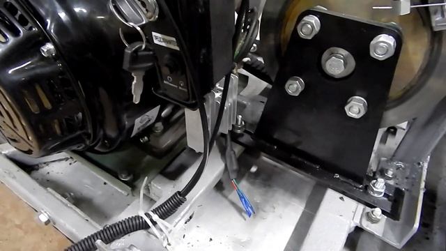 Самодельный снегоход мотобуксировщик. Мотособака с КПП от ВАЗ. Лучший снегоход FV 304!!! смотреть онлайн