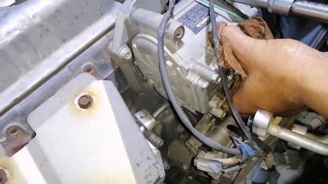Mitsubishi Canter AC Compressor Problem смотреть онлайн