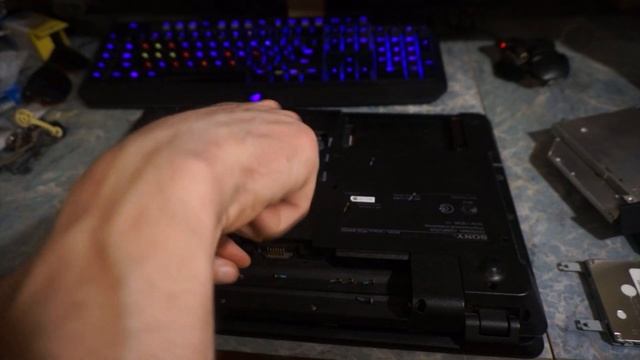 Ноуты для товарища. Обслуживание, установка SSD в Vaio S и F2 смотреть онлайн