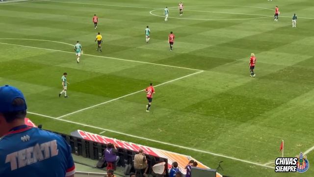 CHIVAS vs LEON 1-2 ¡ESTOY HARTO😡! *NO JUEGAN A NADA* Reacción Desde Estadio Akron смотреть онлайн