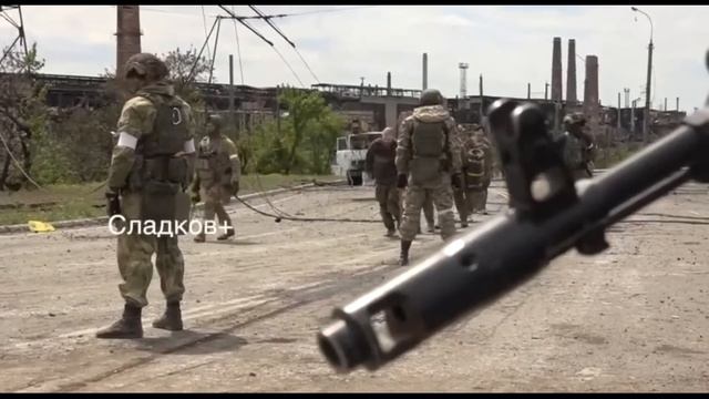 В Азовсталь тоже пришло лето... смотреть онлайн