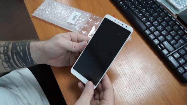 Дисплей для Xiaomi Redmi S2 смотреть онлайн