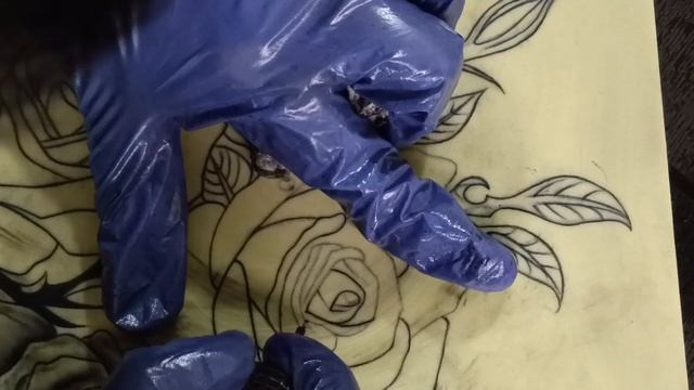 Diksha salunkey arts | Rose tattoo | Flower tattoo design on skinpad смотреть онлайн