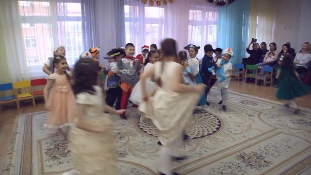 Новогодний утренник в детском саду Подготовительная группа смотреть онлайн